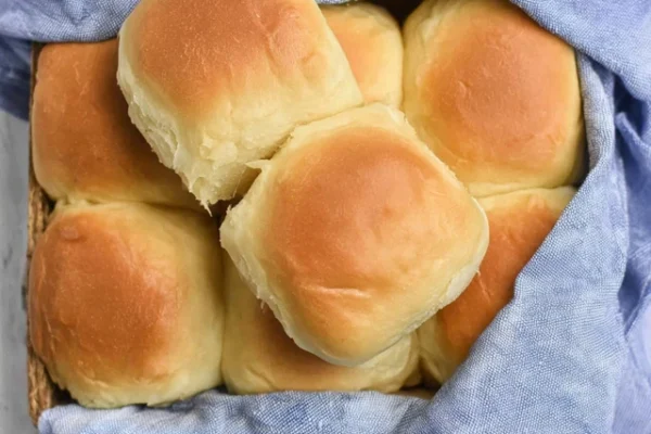 Copycat Texas Roadhouse Rolls
