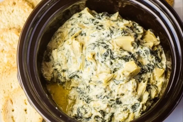 Crockpot Spinach and Artichoke Dip