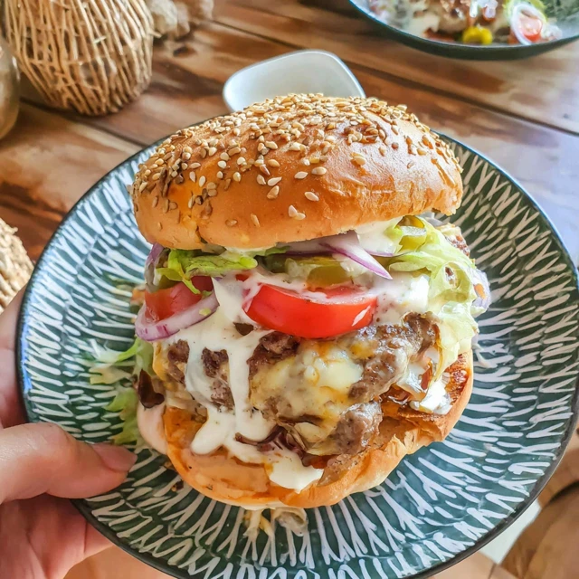 Juicy Air Fryer Hamburger