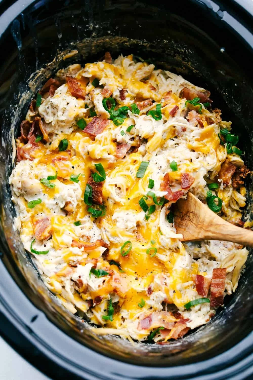 Easy ranch chicken crockpot recipe for delicious family dinners