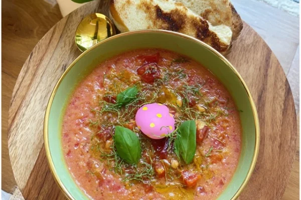 Creamy Tomato Soup : Classic Comfort Soup Recipe