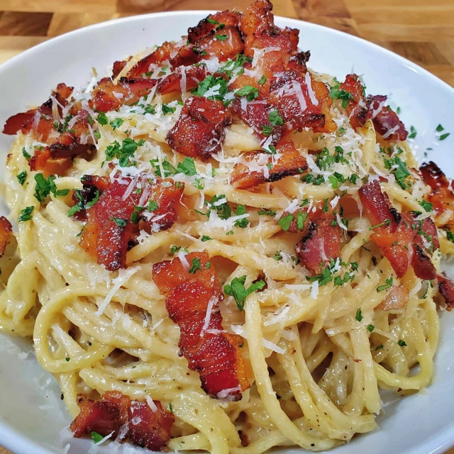Traditional Carbonara Pasta