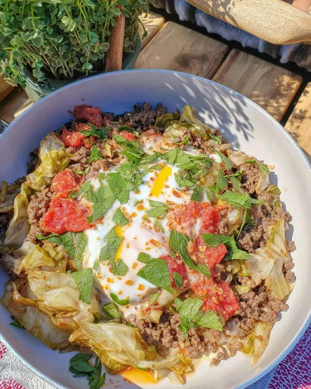 30-Minute Skillet Cabbage & Ground Beef Dinner