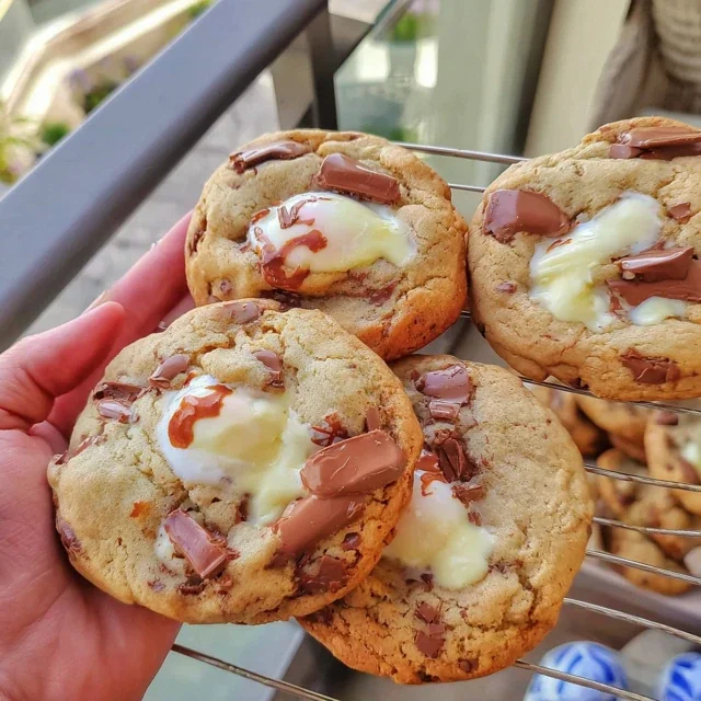 Cadbury Egg Cookies