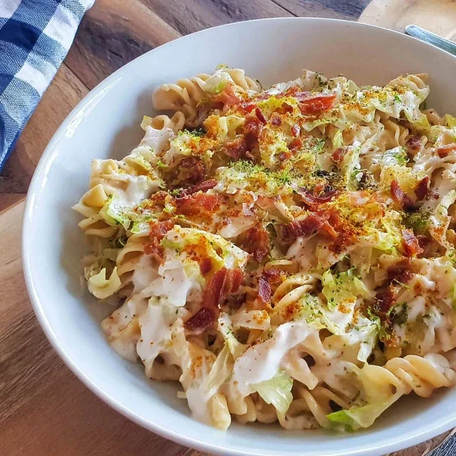 Creamy Cabbage Alfredo Pasta