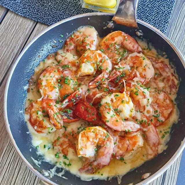 Easy Lemon Butter Shrimp Skillet