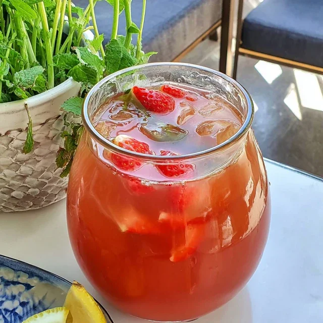 Homemade Strawberry Lemonade
