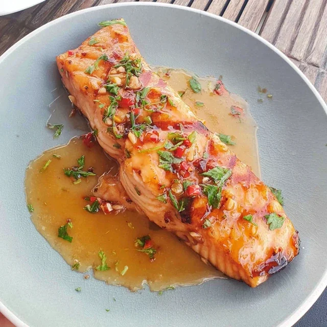 Honey Garlic Glazed Salmon