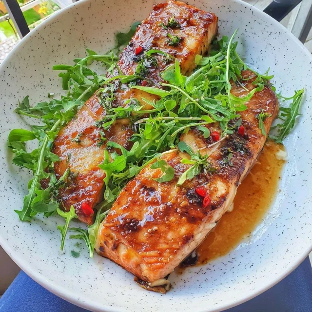 Honey Garlic Glazed Salmon