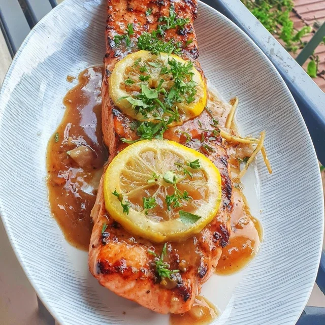 Honey Garlic Glazed Salmon