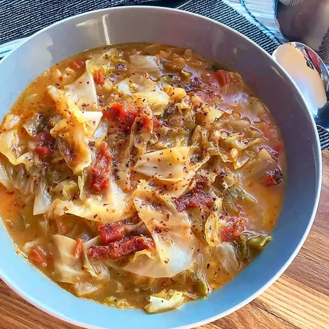 Instant Pot Cabbage Soup