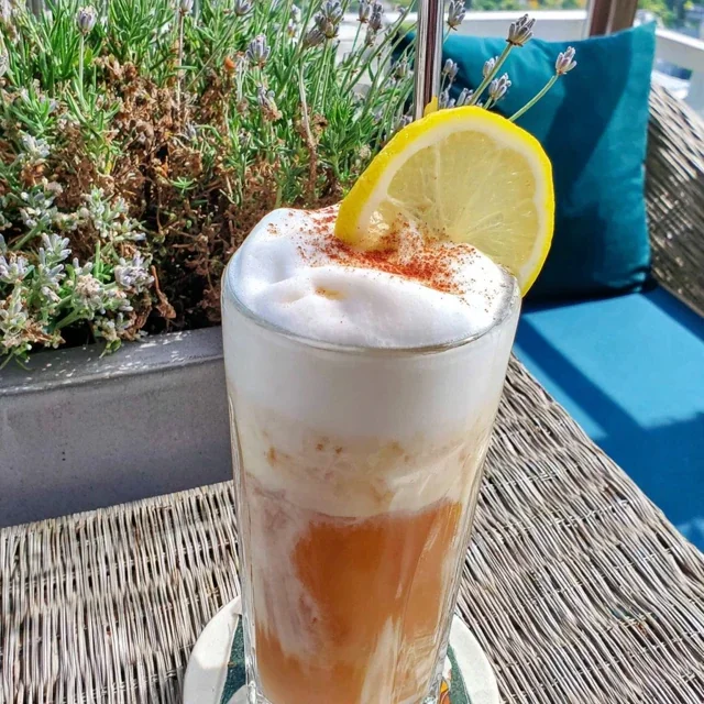 Lavender Lemon Cold Foam Drink