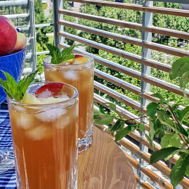 Peach Ginger Sparkling Punch