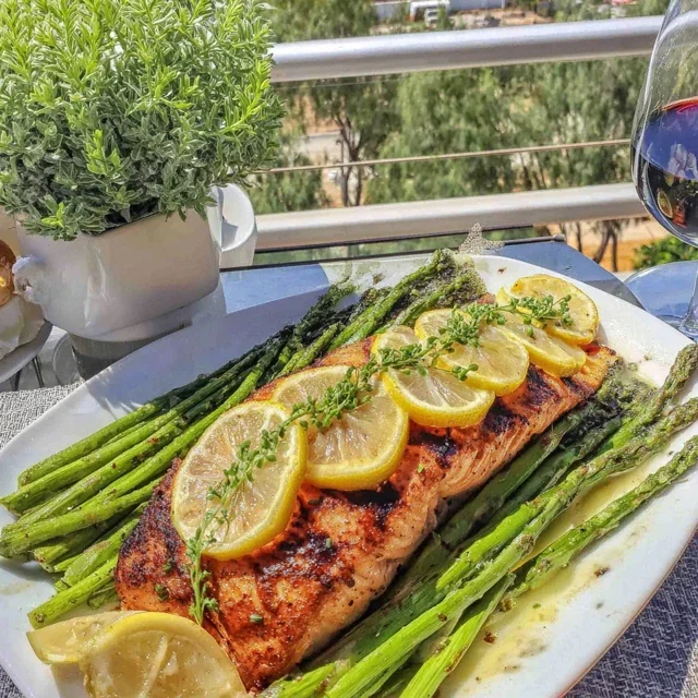 Slow Cooker White Bean and Kale Stew