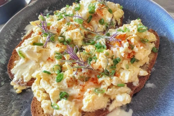Spring Cottage Cheese Scrambled Eggs