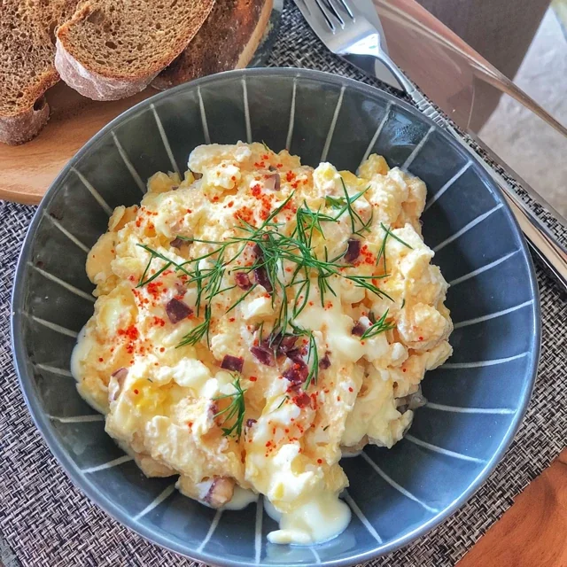 Spring Cottage Cheese Scrambled Eggs