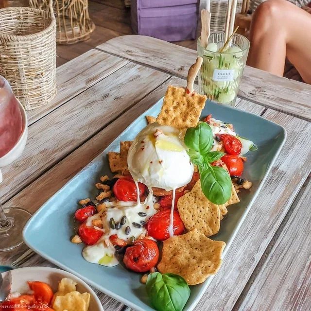Burrata and Fresh Tomatoes with Crackers, A Simple Yet Elegant Dinner Party Recipe
