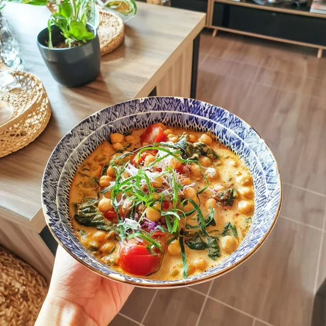 Chickpea Coconut and Spinach Curry