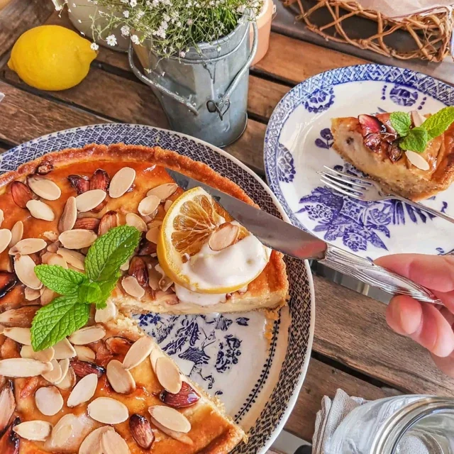 Delicious Santiago Cake Recipe, Almonds & Lemon Delight