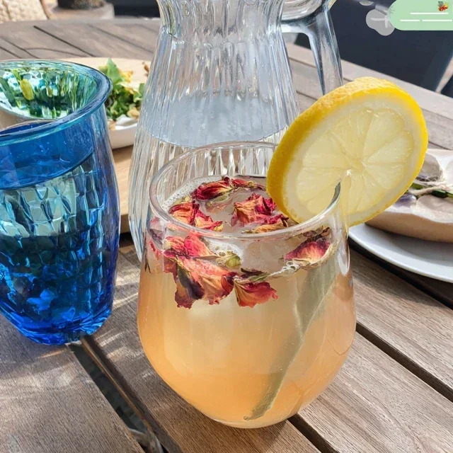 Delightfully Refreshing Rose Lemonade with Sparkling Water for Summer Bliss
