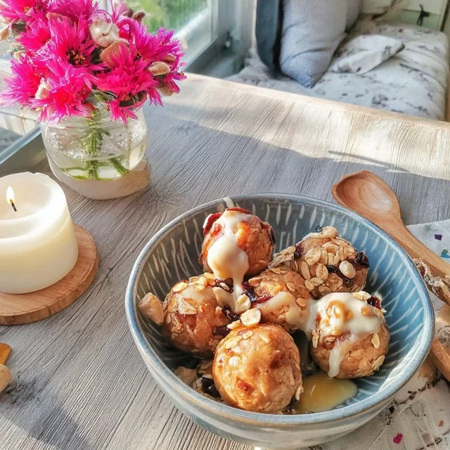 Nutritious Oat and Honey Energy Balls Recipe for a Quick Snack