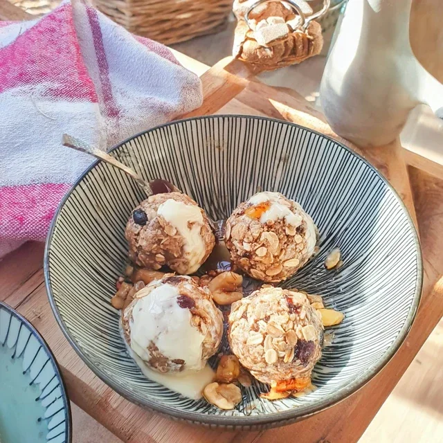 Nutritious Oat and Honey Energy Balls Recipe for a Quick Snack