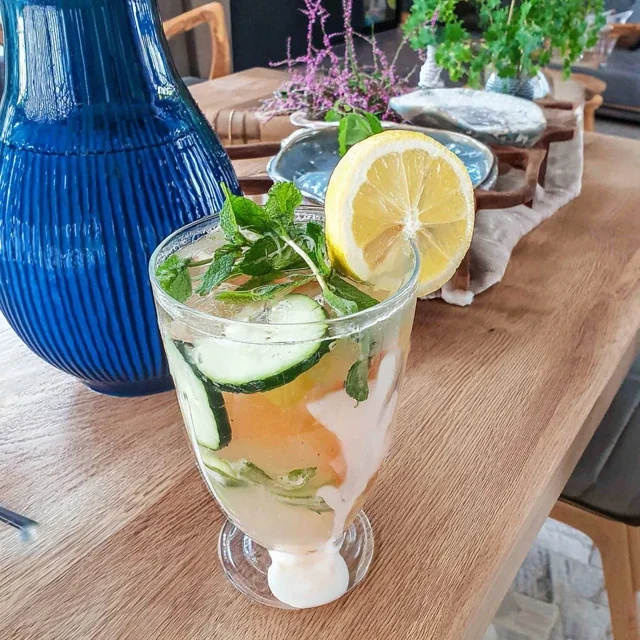 Refreshing Homemade Lemonade with Mint and Cucumber Recipe