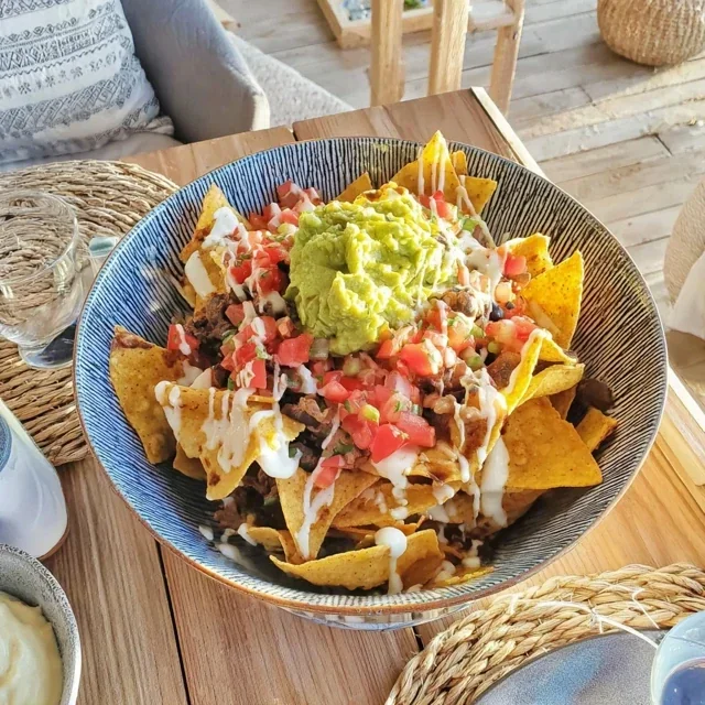 Ultimate Nachos with Creamy Guacamole and Fresh Salsa, A Must-Try Snack Recipe