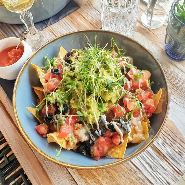 Ultimate Nachos with Creamy Guacamole and Fresh Salsa, A Must-Try Snack Recipe