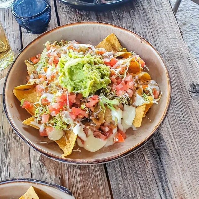 Ultimate Nachos with Creamy Guacamole and Fresh Salsa, A Must-Try Snack Recipe