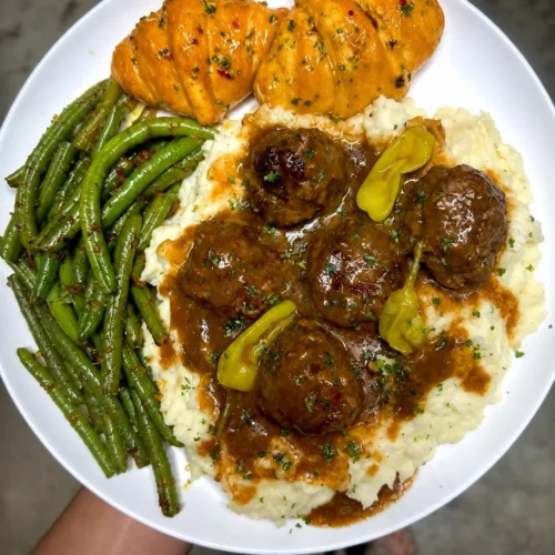 Mississippi Meatballs with Mashed Potatoes and Green Beans - a protein-packed, comforting, budget-friendly family favourite 7 Plate of Mississippi Meatballs with mashed potatoes and green beans.