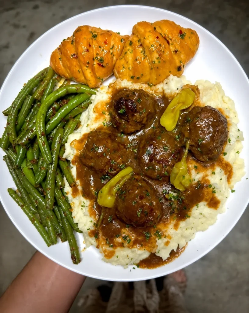 Mississippi Meatballs with Mashed Potatoes and Green Beans – a protein-packed, comforting, budget-friendly family favourite